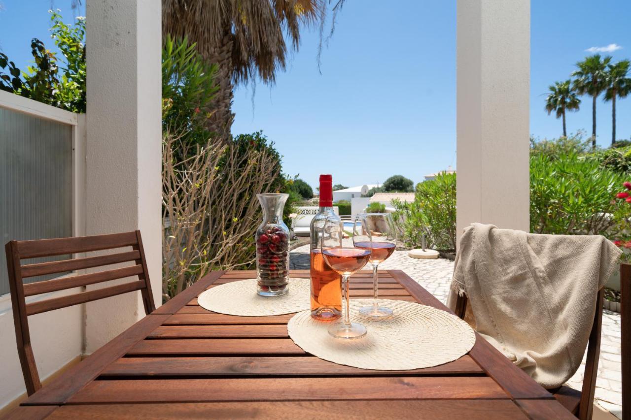 Beach Villa With Ocean View And Rooftop Cinema Ґія Екстер'єр фото