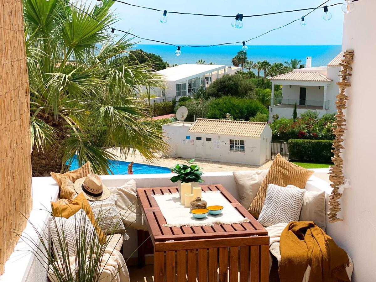 Beach Villa With Ocean View And Rooftop Cinema Ґія Екстер'єр фото