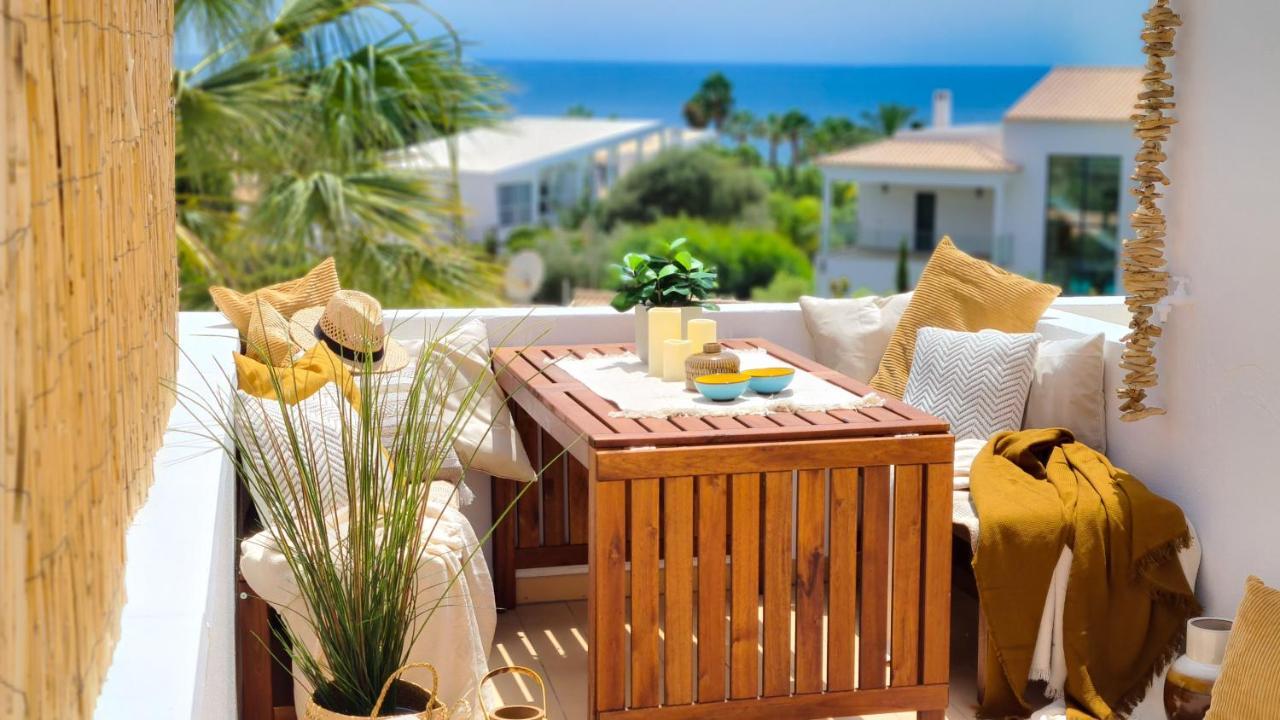 Beach Villa With Ocean View And Rooftop Cinema Ґія Екстер'єр фото