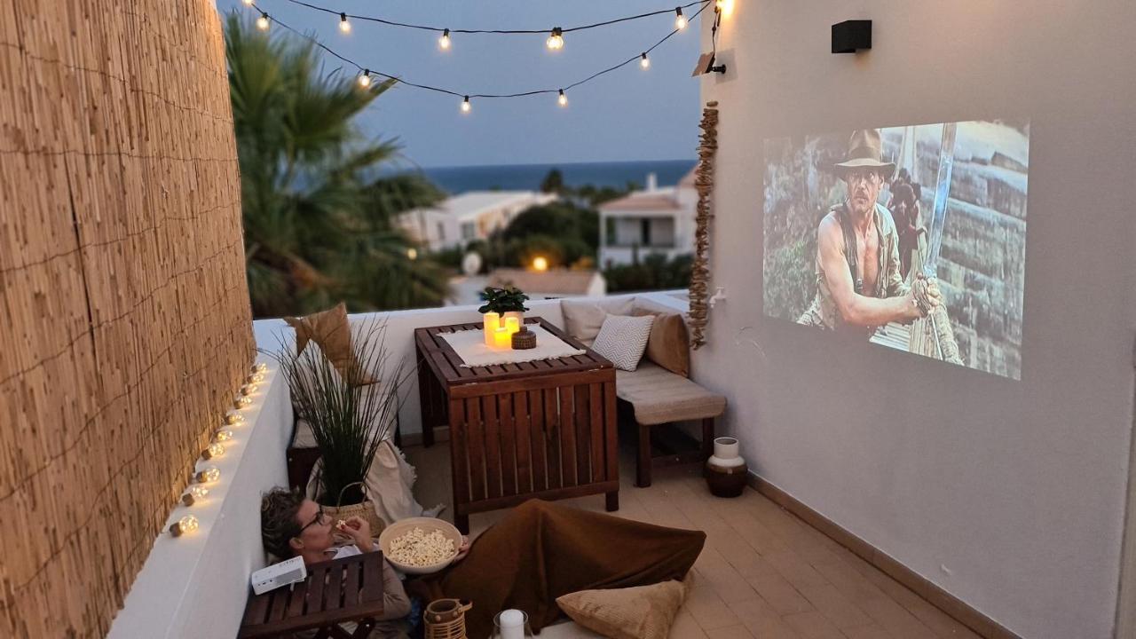 Beach Villa With Ocean View And Rooftop Cinema Ґія Екстер'єр фото